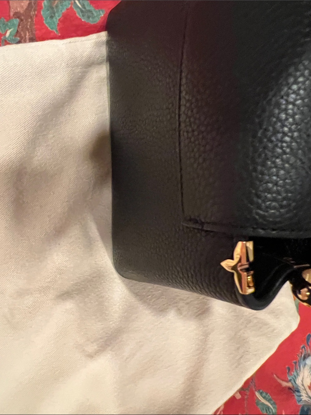 Louis Vuitton Black Capucines Mini Top-Handle Bag with Gold Hardware - Picture 10 of 15